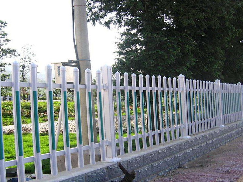 蓝田pvc插条护栏